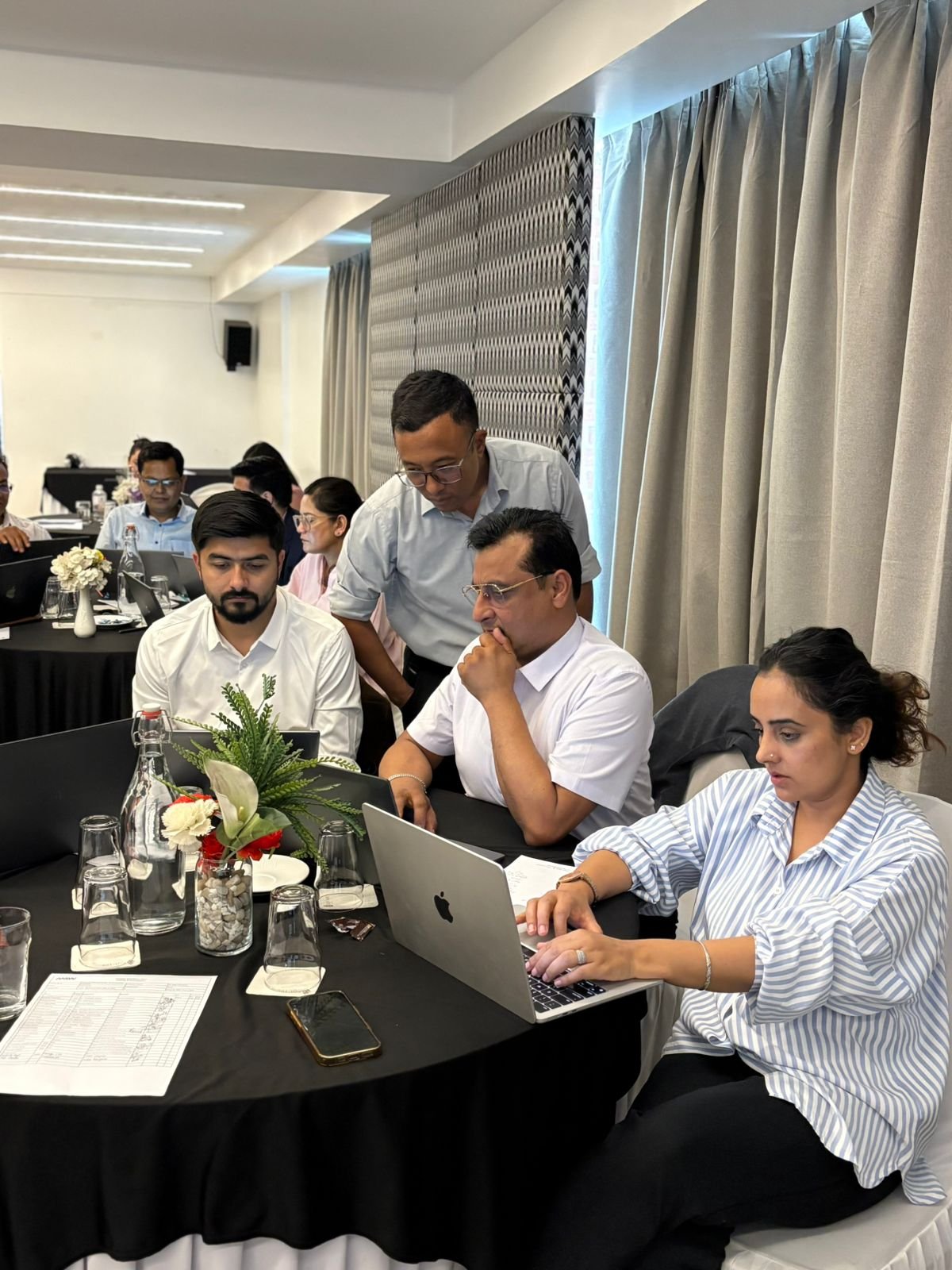 AI Consulting Services %corporate custom e-learning training agency% AI training cohort in session at Learn Infinity